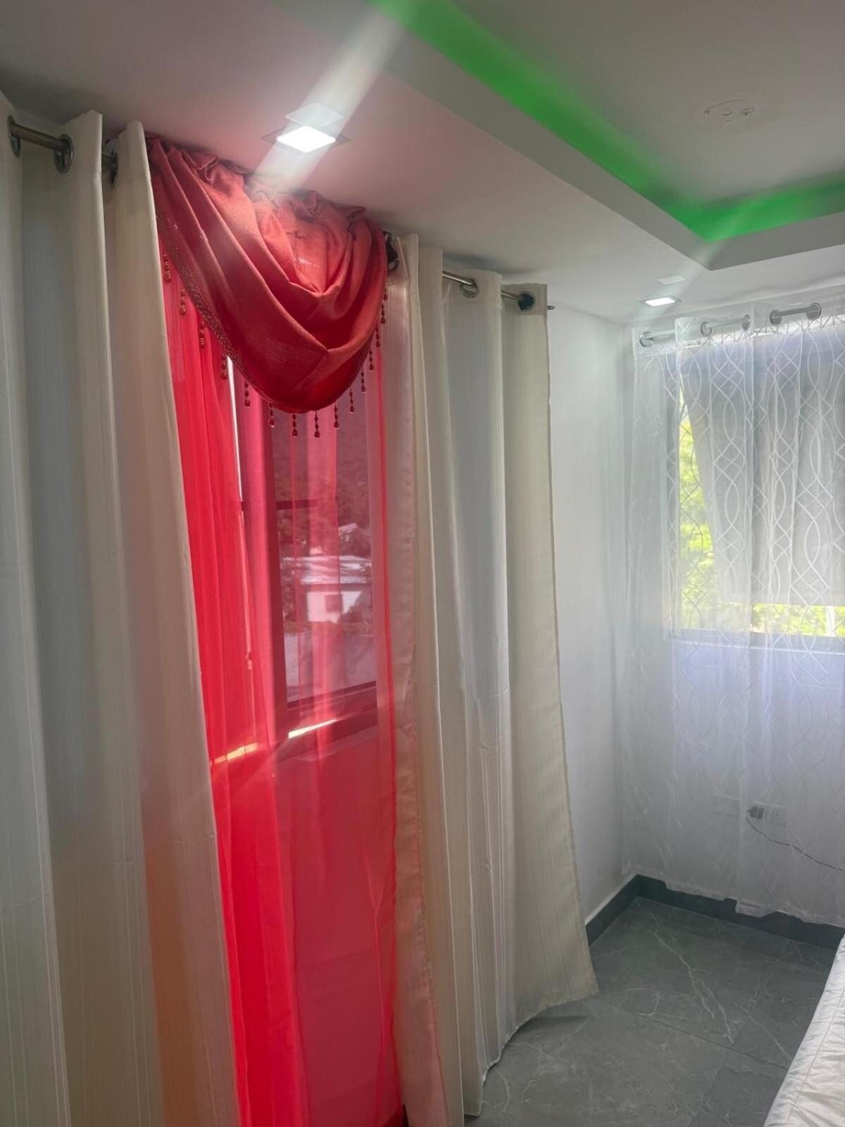 Luxury And Cozy Oasis W 24Hrs Pool Access At The Vineyard Kingston Apartment ภายนอก รูปภาพ